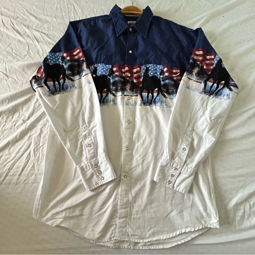 Men's Western Button-Down Shirt with Horse and Flag Design